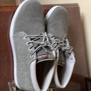 Eddie Bauer Men’s 11.5 shoes